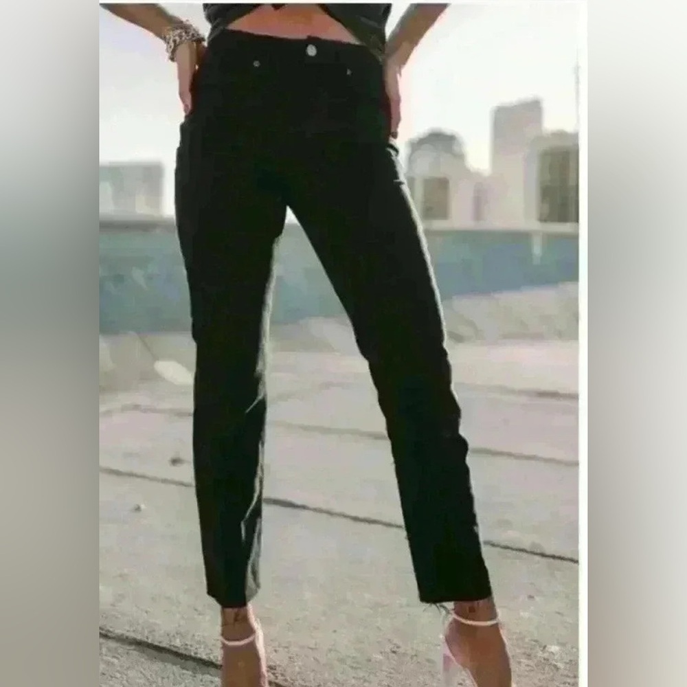 Amaryllis & Tayshia The Manhattan Black denim Jeans Sz 6 Frayed Hem Straight Leg